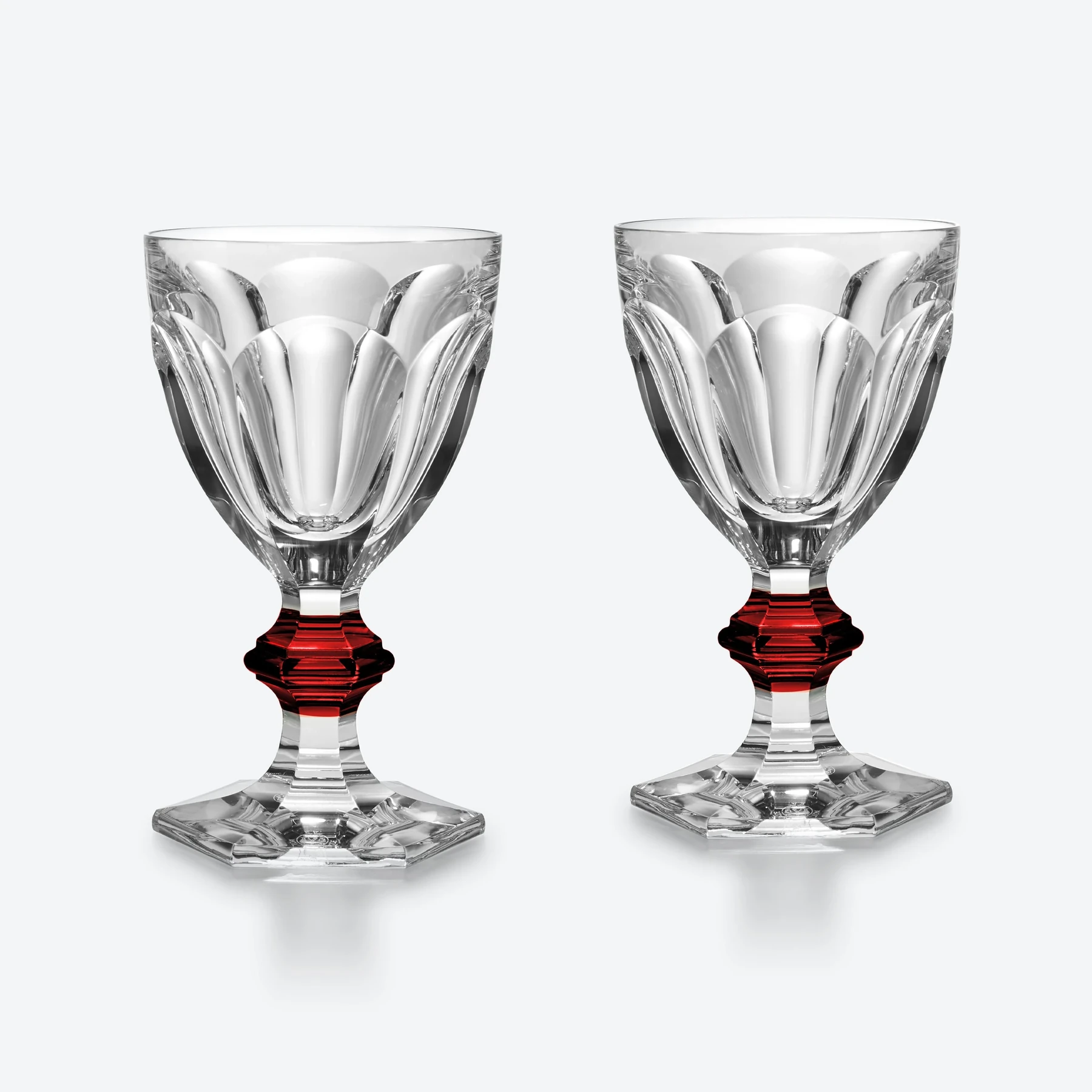 Бокал Baccarat Harcourt 1841 на студийной фотографии