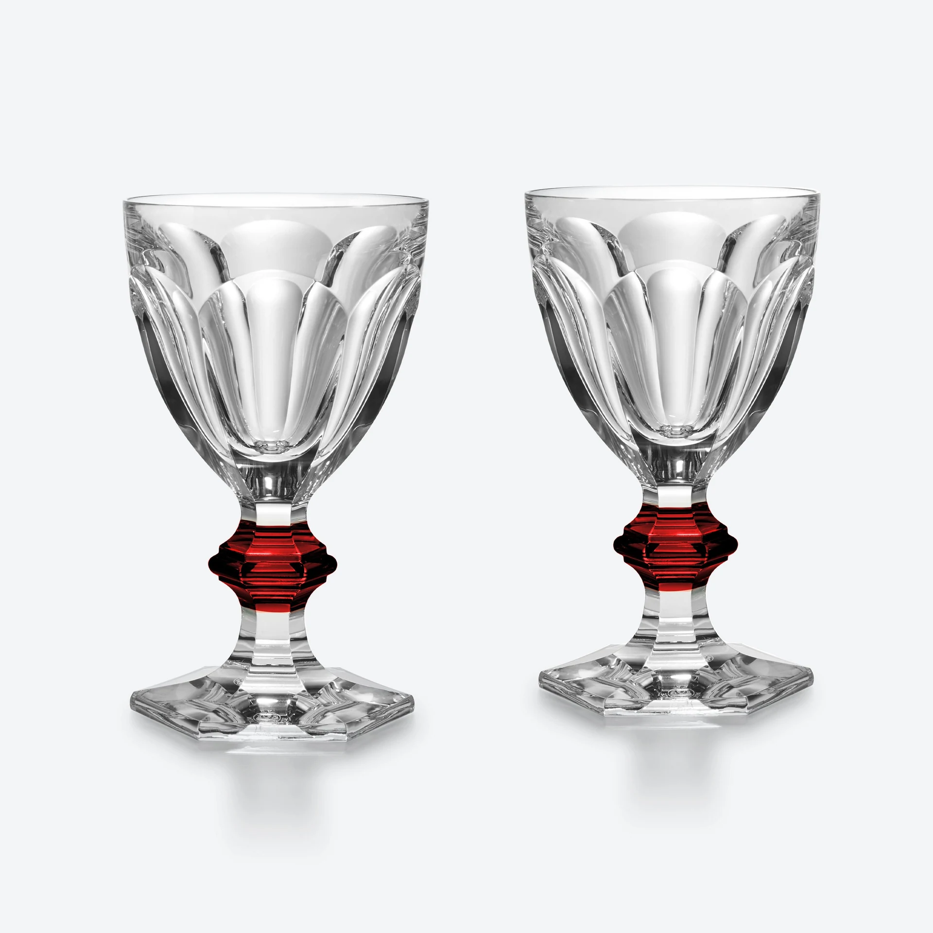 Бокалы Baccarat Harcourt 1841 на студийной фотографии