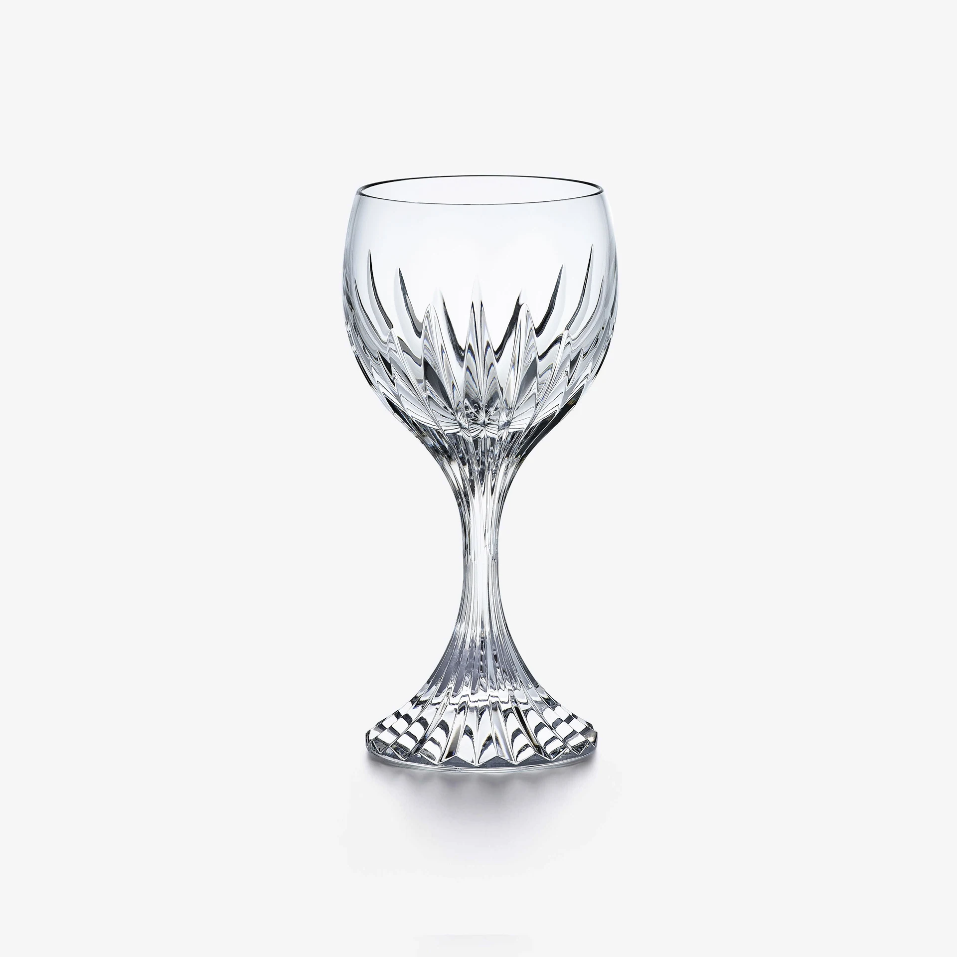 Бокалы Baccarat Masséna на студийной фотографии
